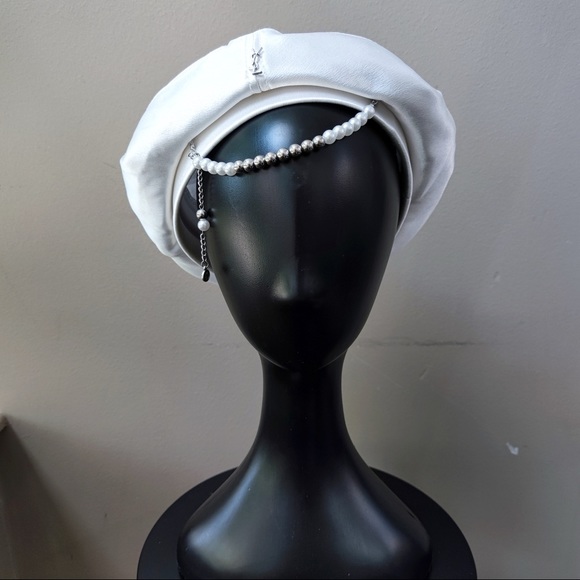 Beret hat with pearls (white) - Picture 2 of 8